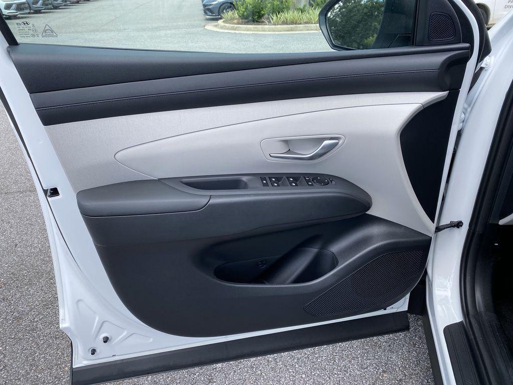 New 2026 White Pearl Hyundai SEL Premium FWD image 17