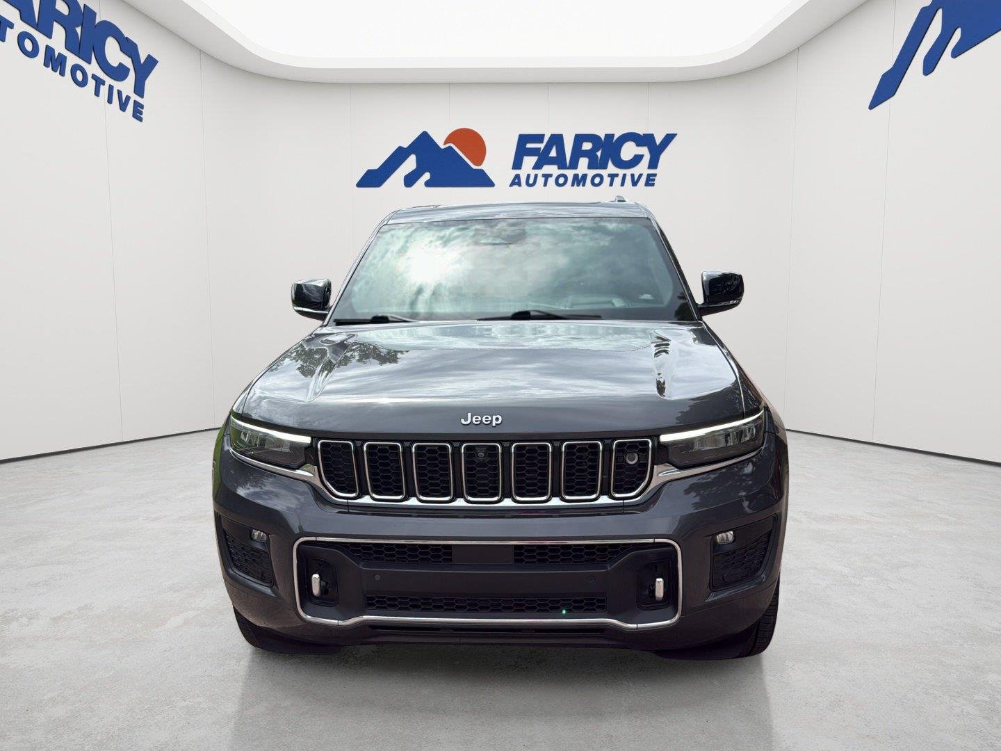 Used 2022 Baltic Gray Metallic Clearcoat Jeep Overland image 1