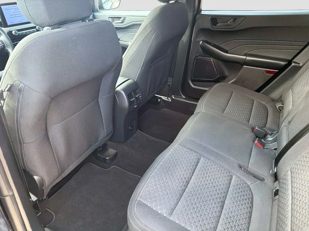 Used 2023 Black Ford Active image 15