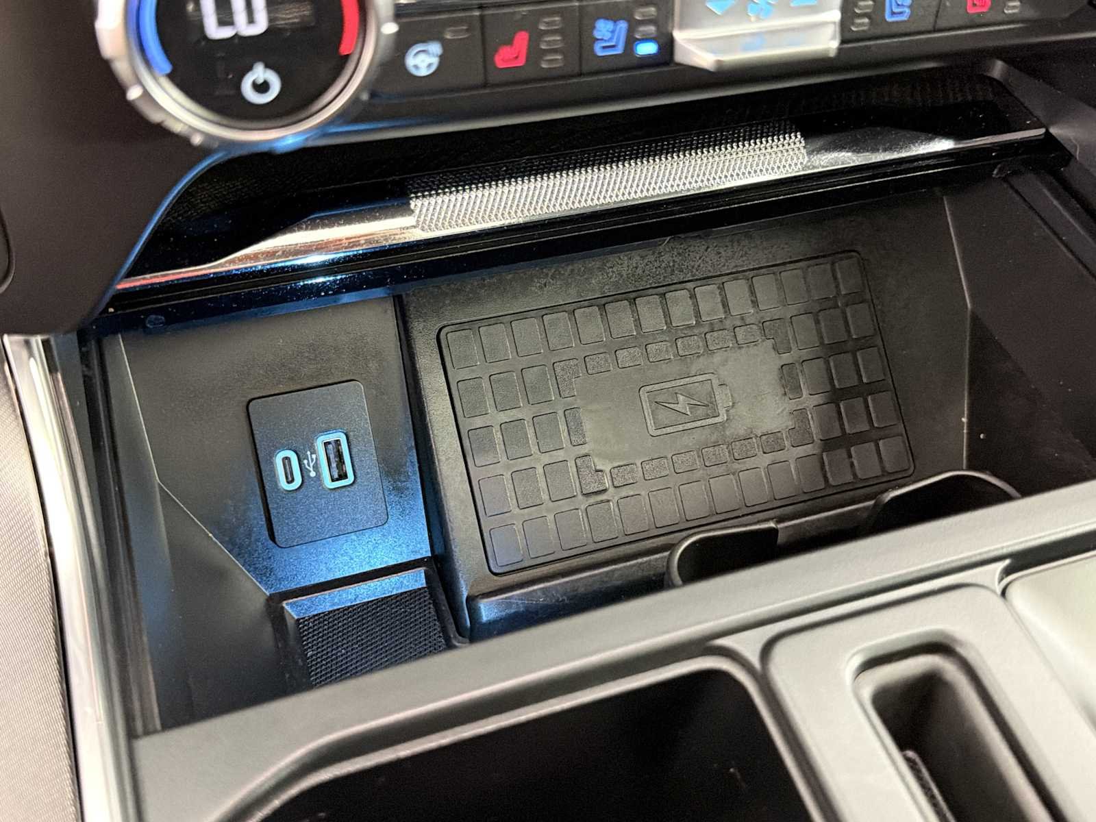 Used 2021 Carbonized Gray Metallic Ford Platinum image 36