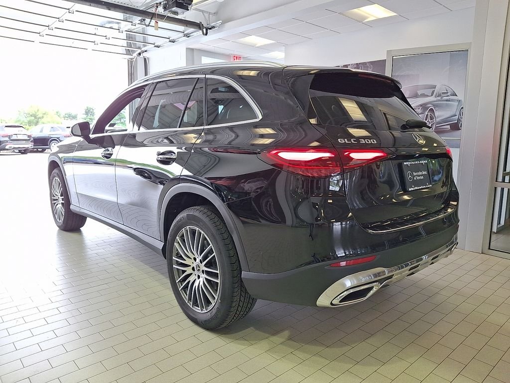 Certified Used 2026 Black Mercedes-Benz GLC 300 image 4