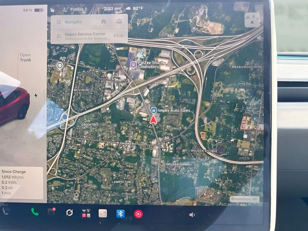 Used 2024  Tesla Base image 21