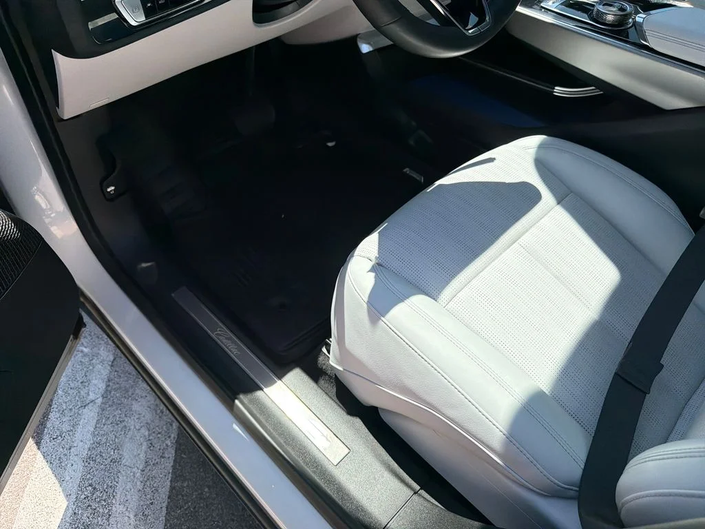 Used 2024 White Cadillac Luxury image 20