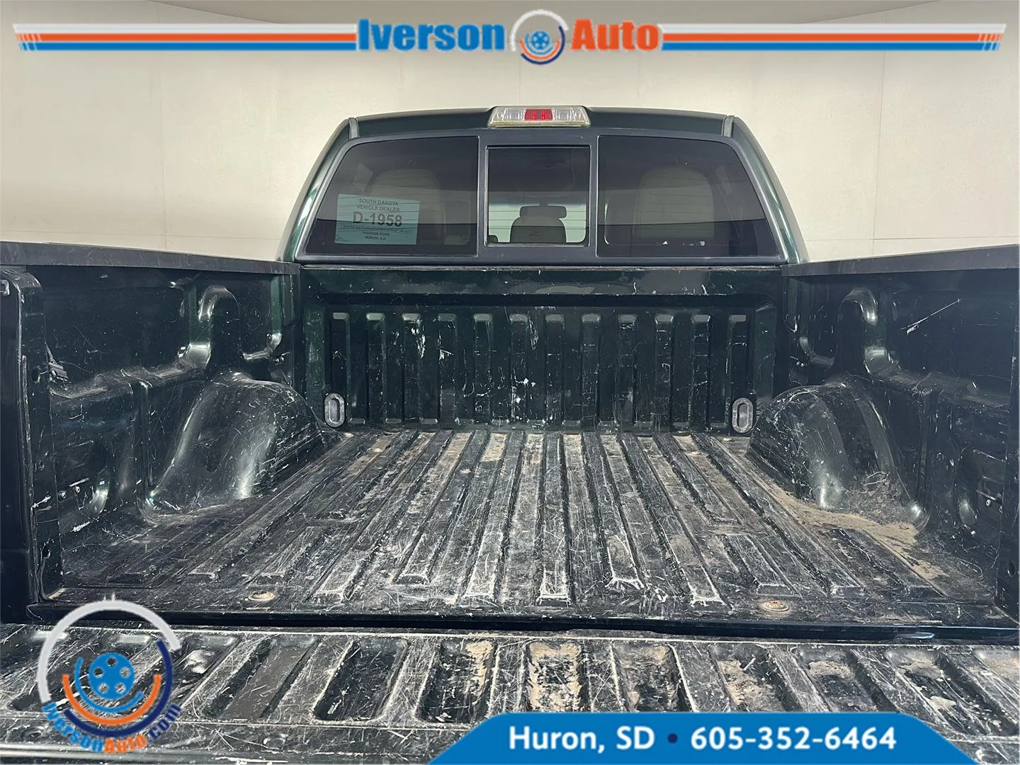 Used 2013 Green Gem Metallic/Pale Adobe Metallic Ford Lariat image 8