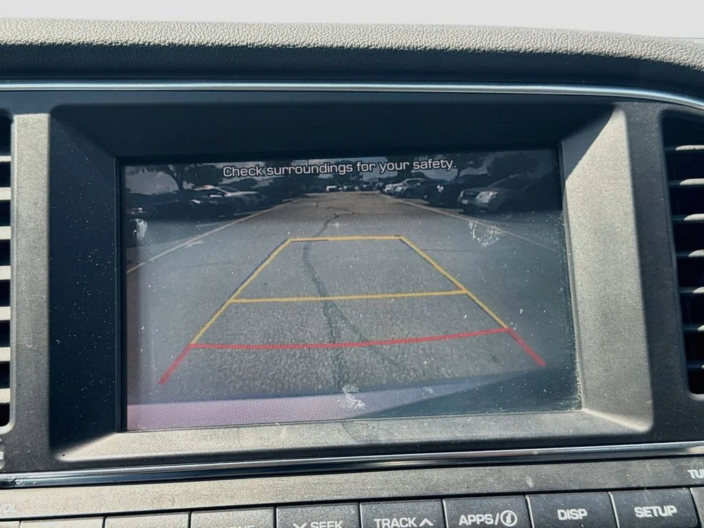 Used 2017 Silver Hyundai SE image 15