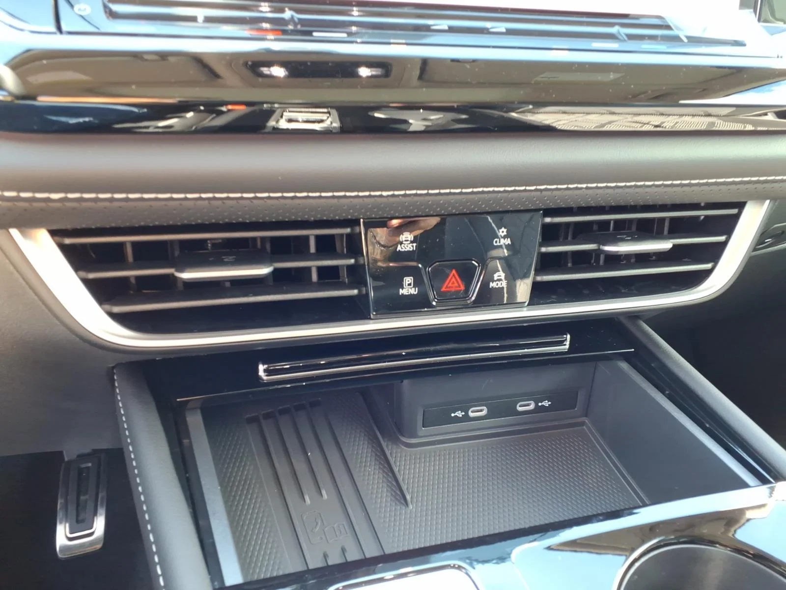 New 2026 Pure Gray Volkswagen 2.0T SEL PREMIUM R-LINE 4 image 7