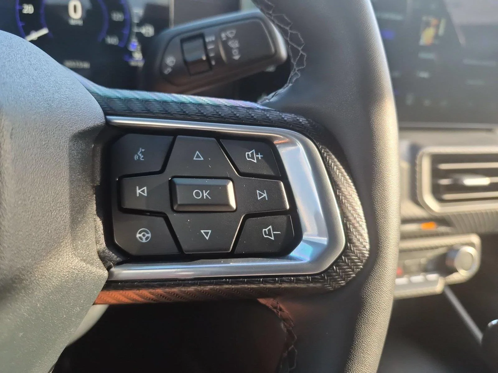 Used 2025 Oxford White Ford EcoBoost image 20