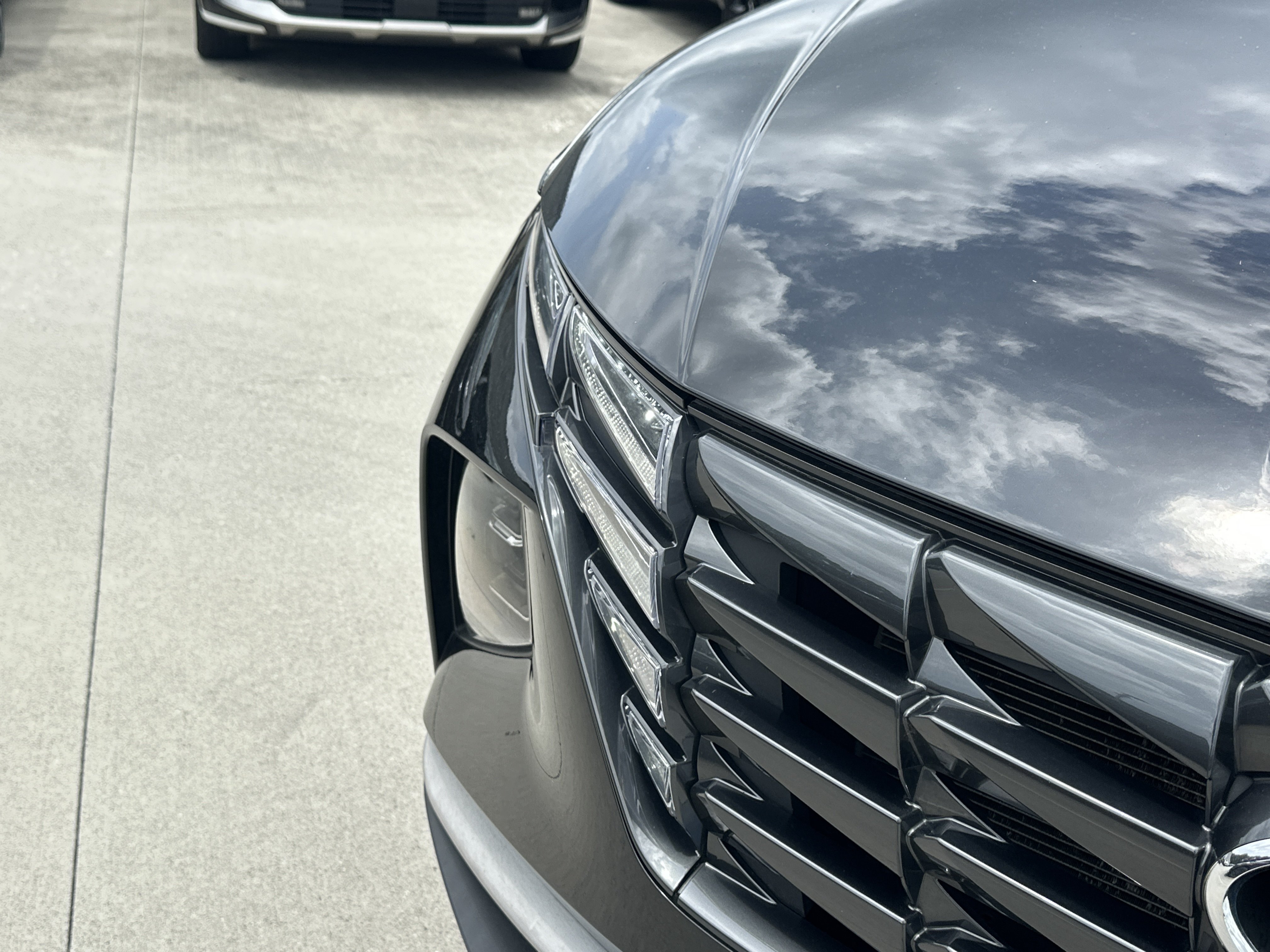 Used 2022 Phantom Black Hyundai SEL image 13