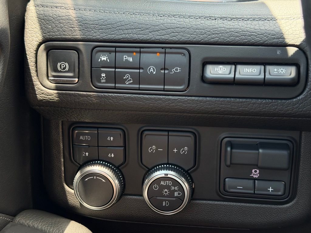 Used 2021 Black GMC Denali image 43