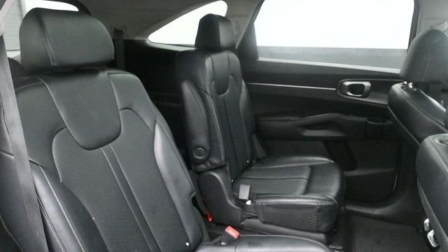 Used 2021 White Kia EX image 14