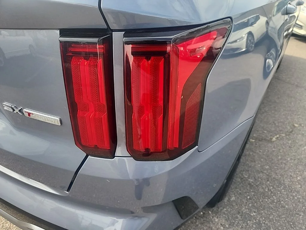 Used 2021 Silver Kia SX image 14