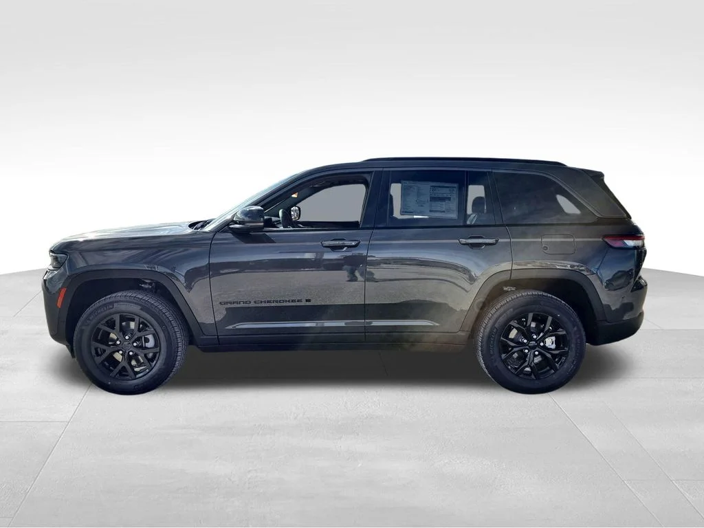 New 2026 Gray Jeep Altitude image 4