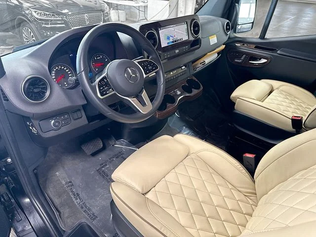 Used 2022 Black Mercedes-Benz Cargo 170 WB image 21
