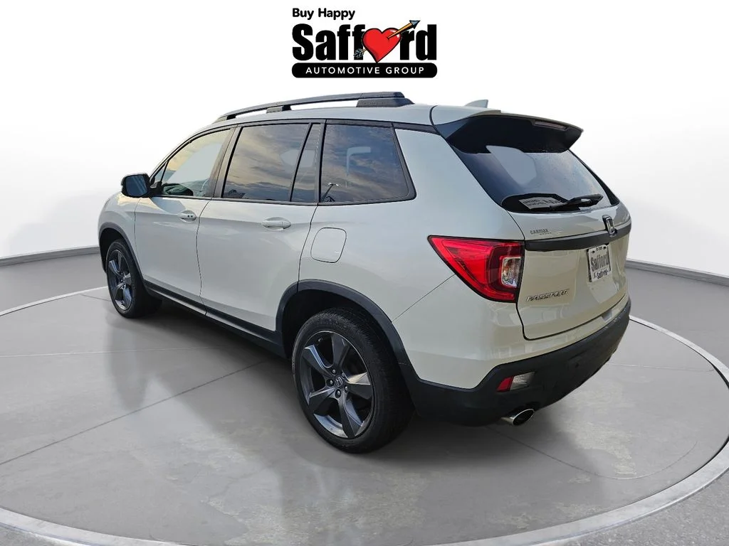 Used 2019 White Honda Touring image 3