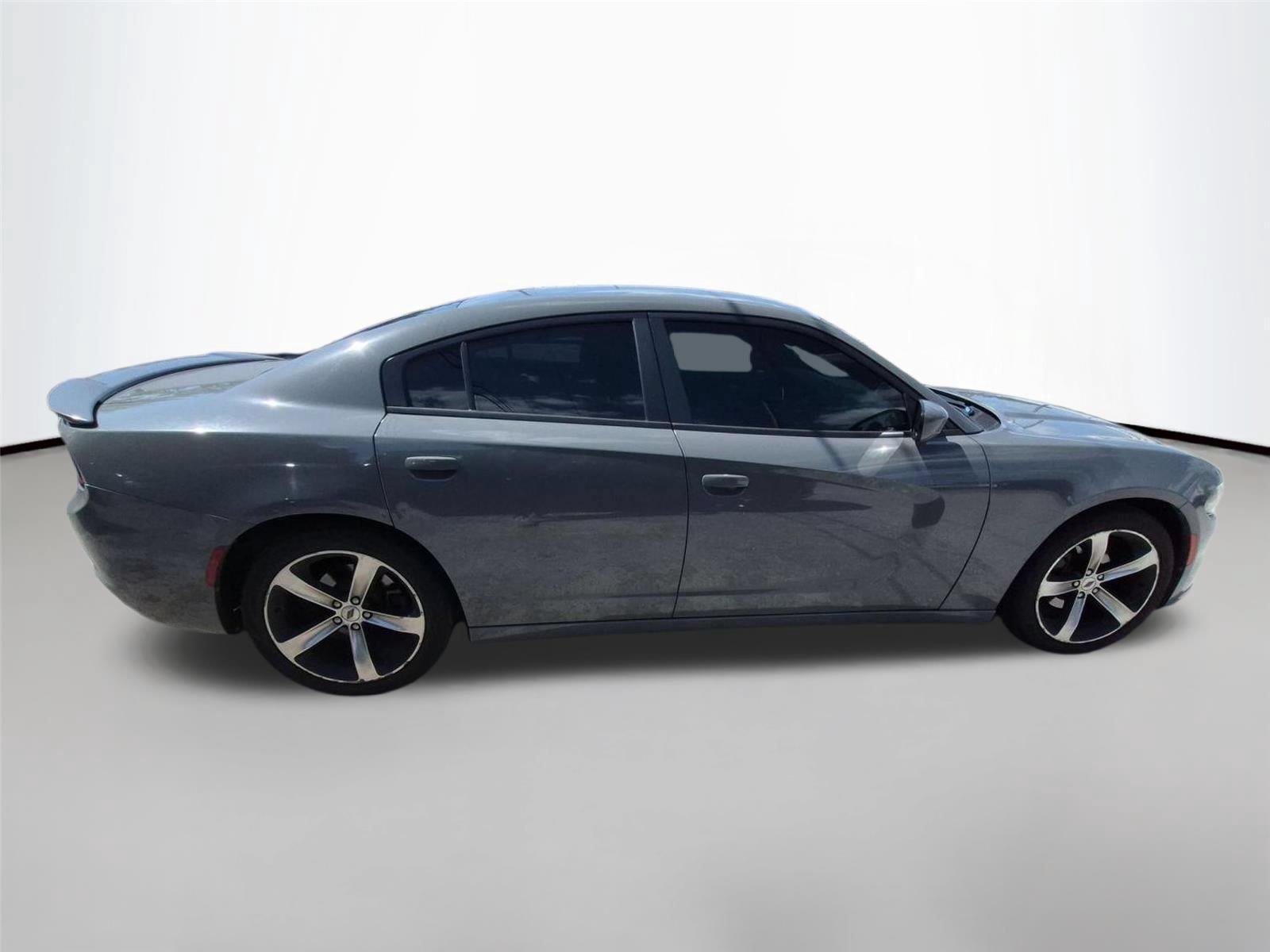 Used 2017 Destroyer Gray Clearcoat Dodge SE image 6