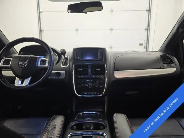 Used 2016 Granite Crystal Clearcoat Metallic Dodge R/T image 14