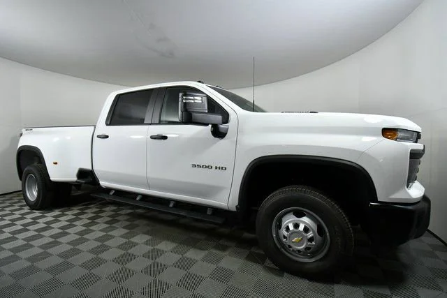 2026 Chevrolet Silverado 3500 HD Work Truck - Photo 9