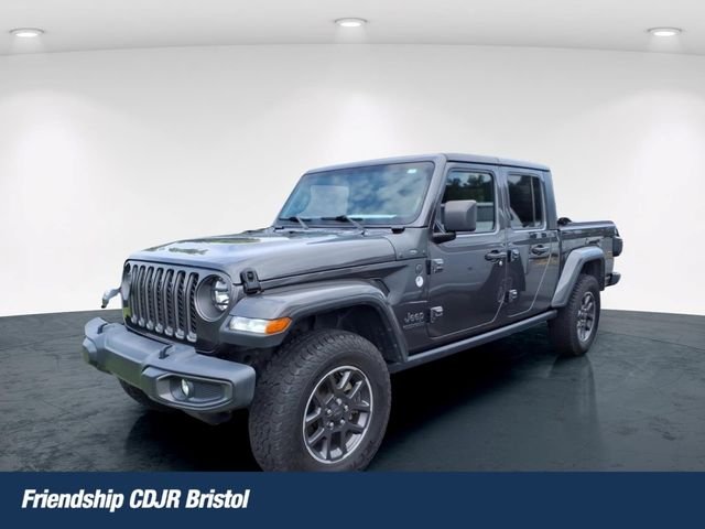 Used 2021 Gray Jeep Sport image 1