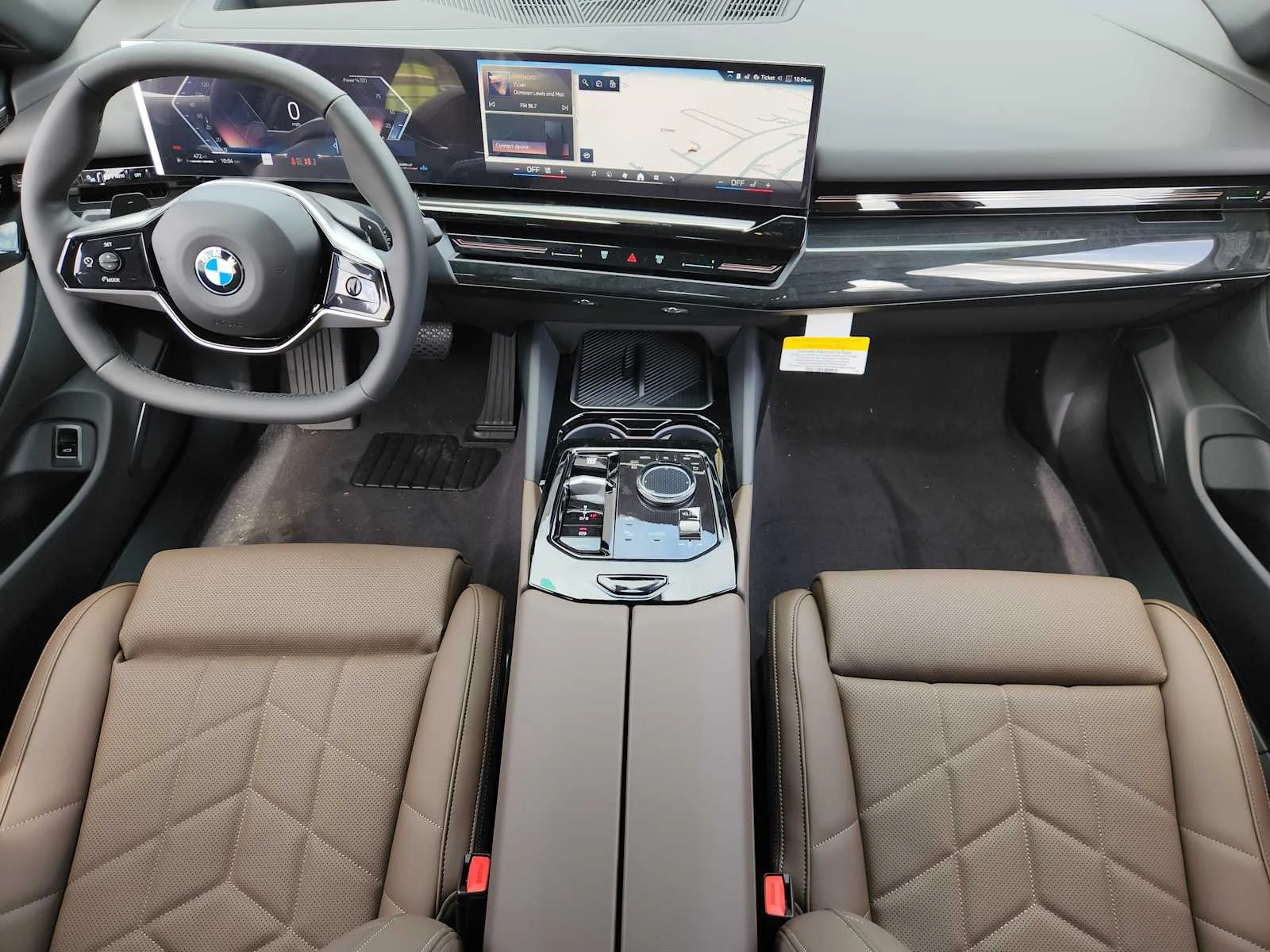 New 2026 Mineral White Metallic BMW 530i image 6