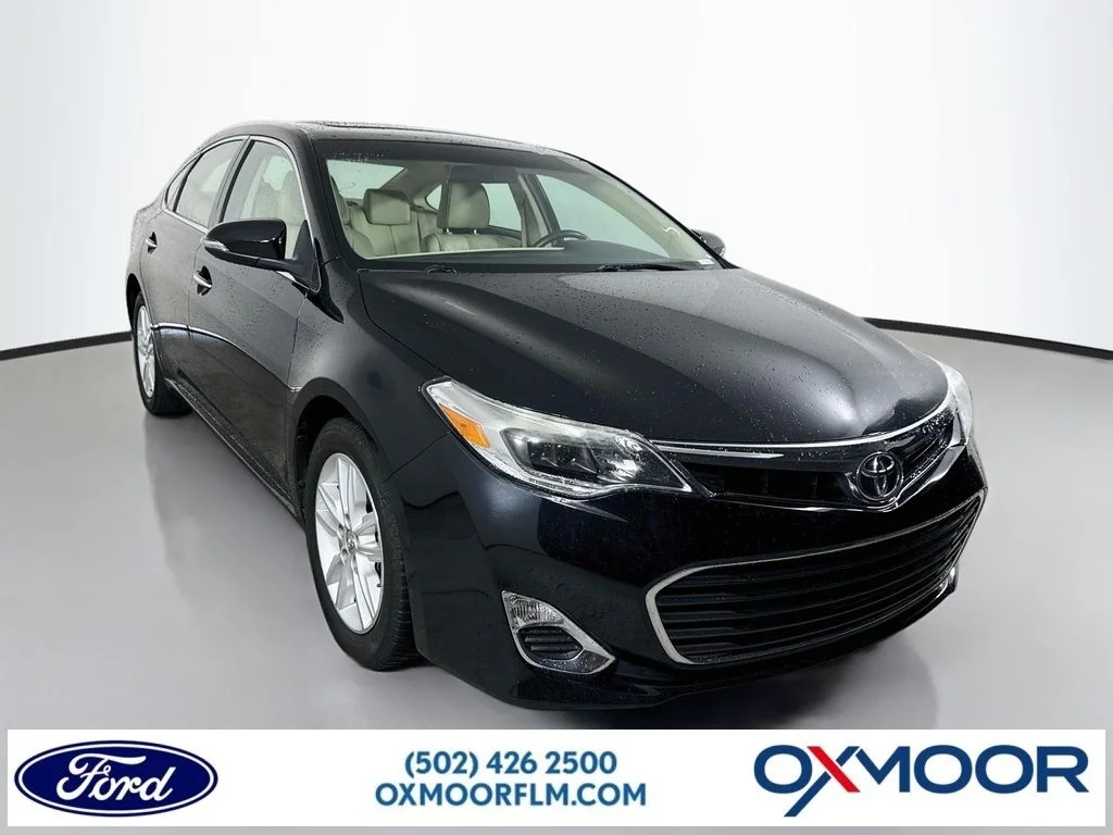 Used 2013 Attitude Black Metallic Toyota XLE image 1