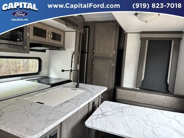 Used 2021  East to West CT 2810 KIK image 26