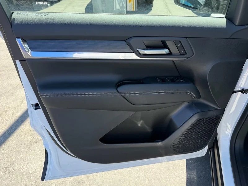 New 2026 Summit White GMC Elevation image 15