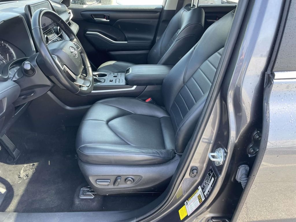2023 Toyota Highlander XLE - Photo 28