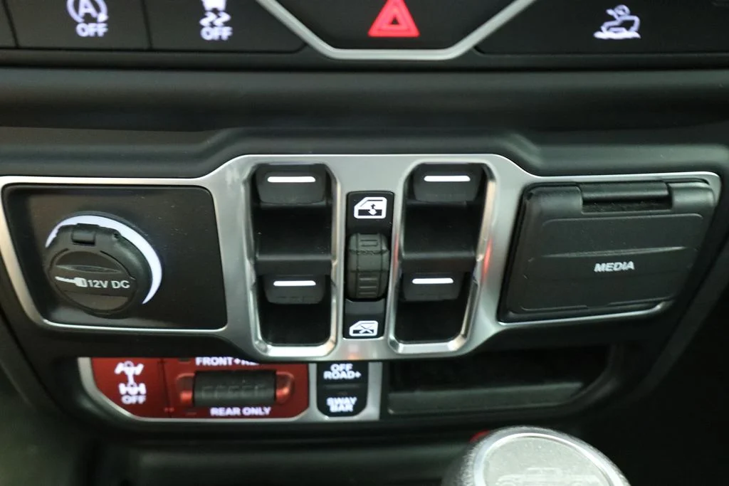 Used 2023 Gray Jeep Rubicon image 44
