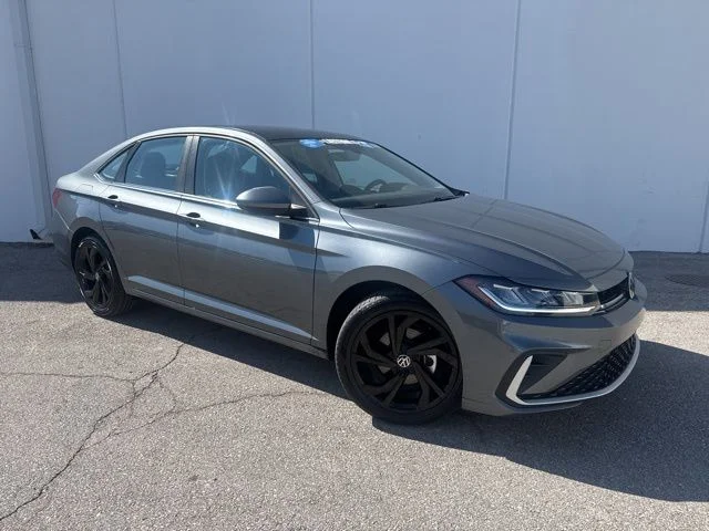 Used 2025 Volkswagen Jetta SE with VIN 3VW7X7BU2SM052665 for sale in Kansas City