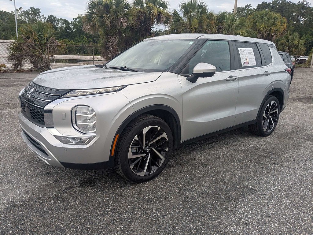 2024 Mitsubishi Outlander SE - Photo 8