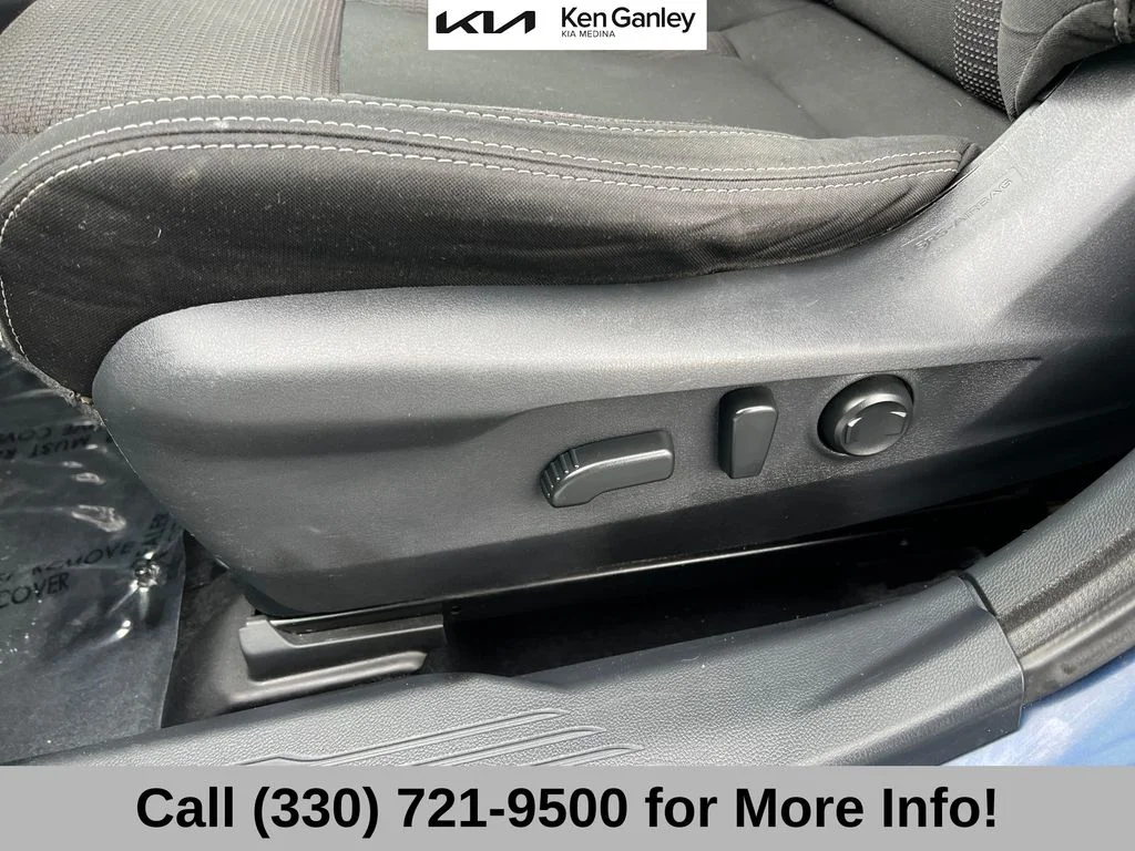Used 2020 Blue Subaru Premium image 28