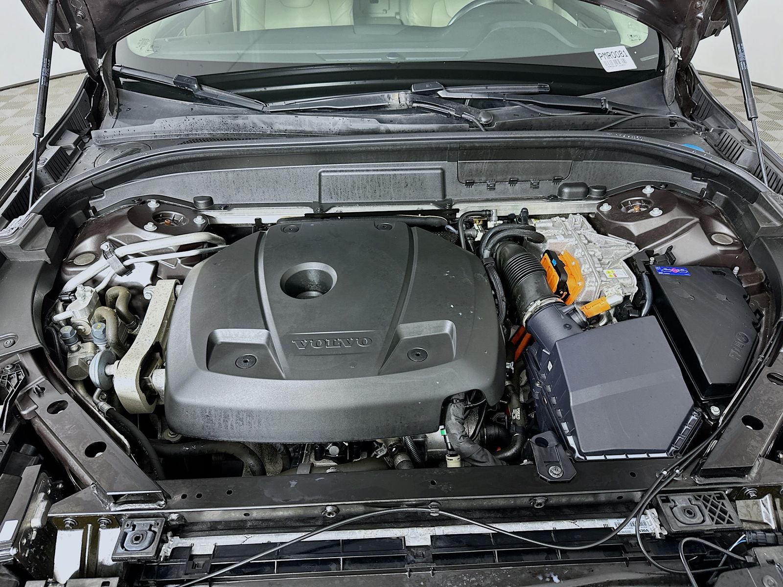 Used 2023 Gray Volvo T8 Plus Dark Theme image 30