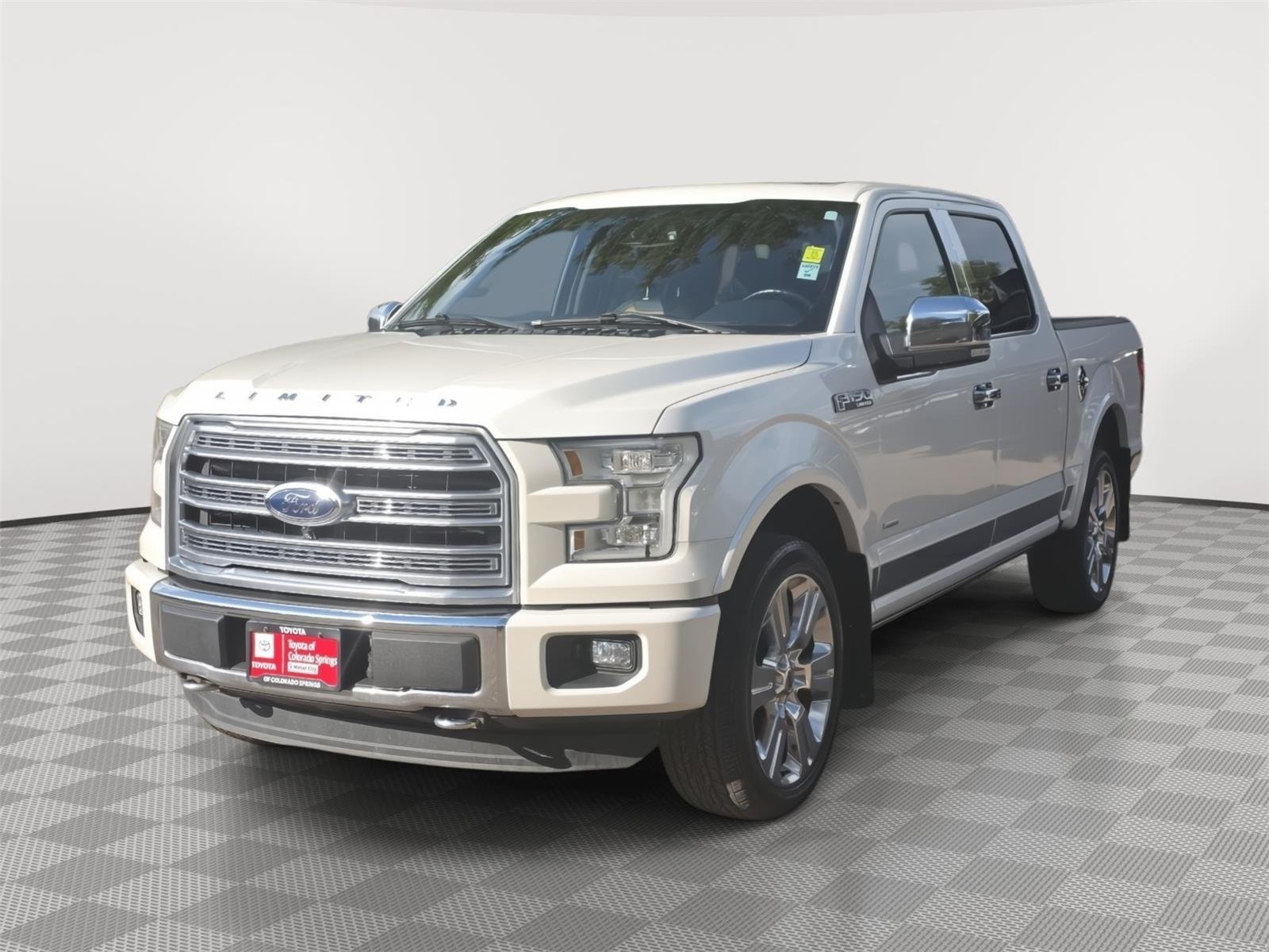 Used 2016 White Platinum Metallic Tri-Coat Ford Limited image 3