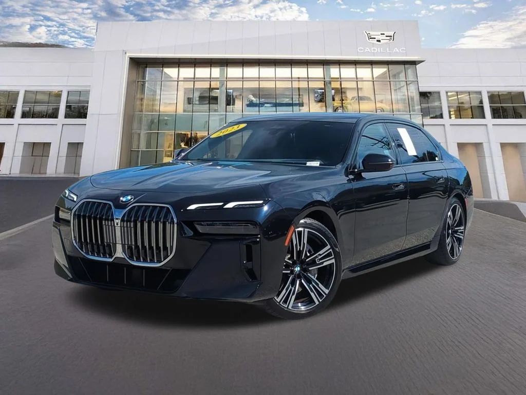 2023 BMW 7 Series 740i's photo