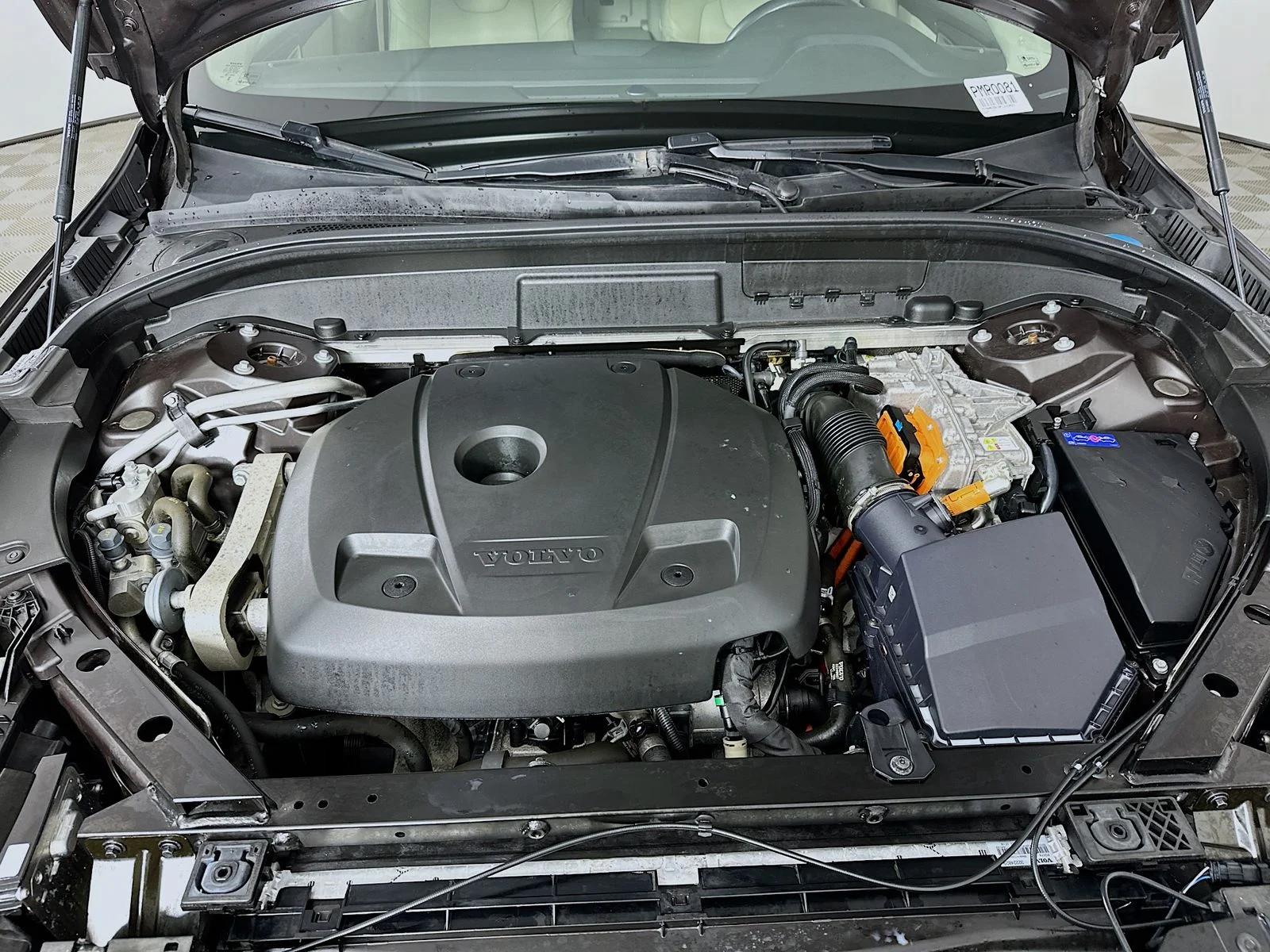 Used 2023 Gray Volvo T8 Plus Dark Theme image 30