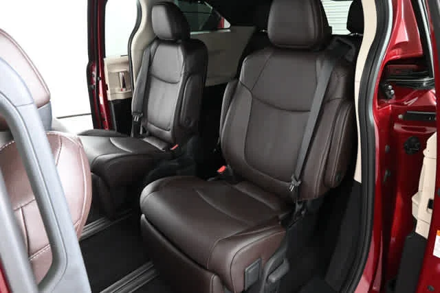 Used 2022 Ruby Flare Pearl Toyota Platinum image 15