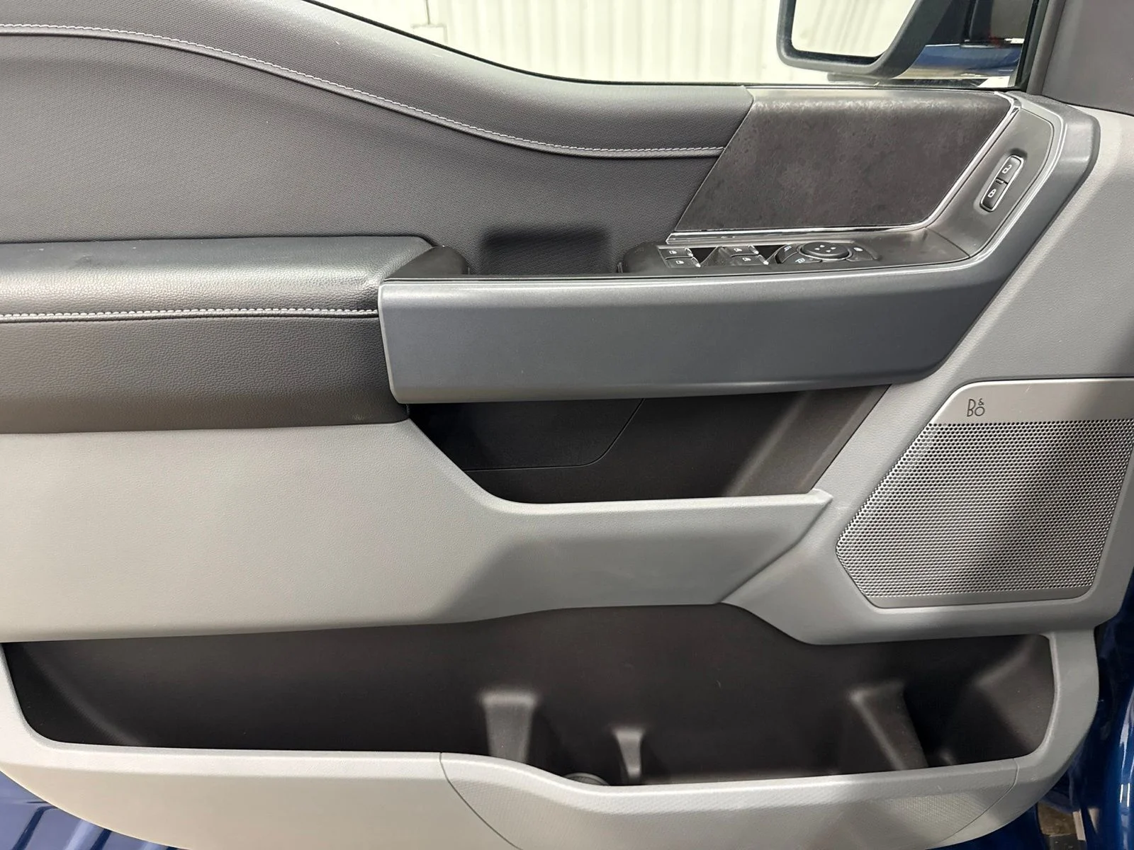 Used 2024 Blue Metallic Ford XLT image 15