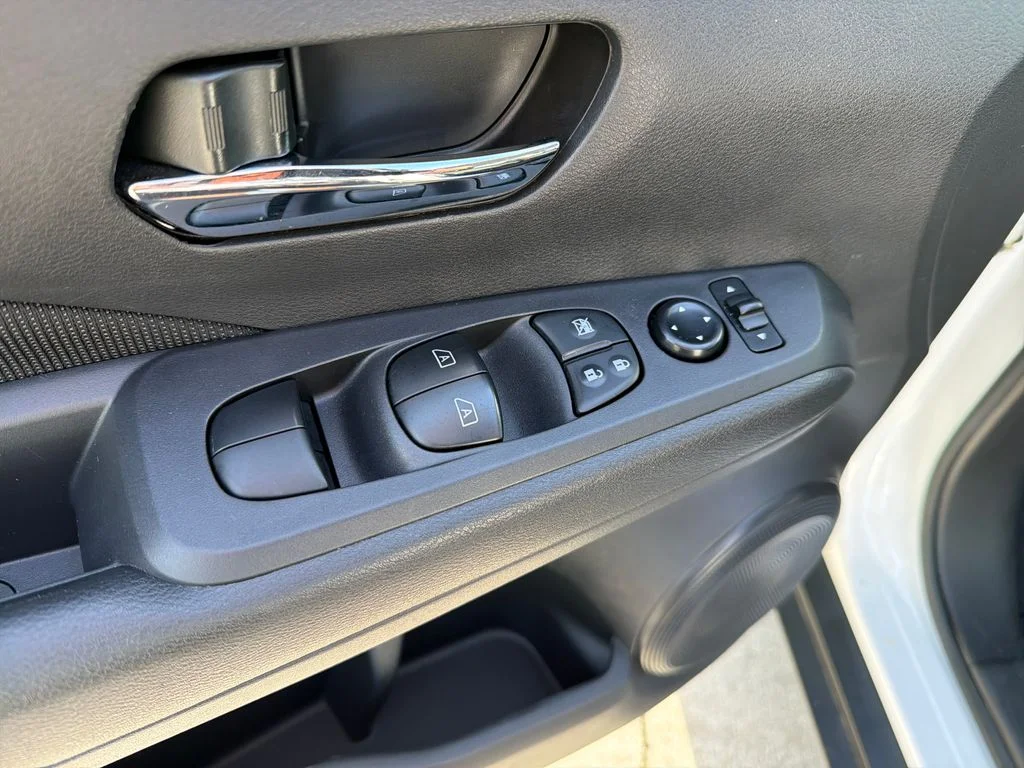 2023 Nissan Kicks SV - Photo 16