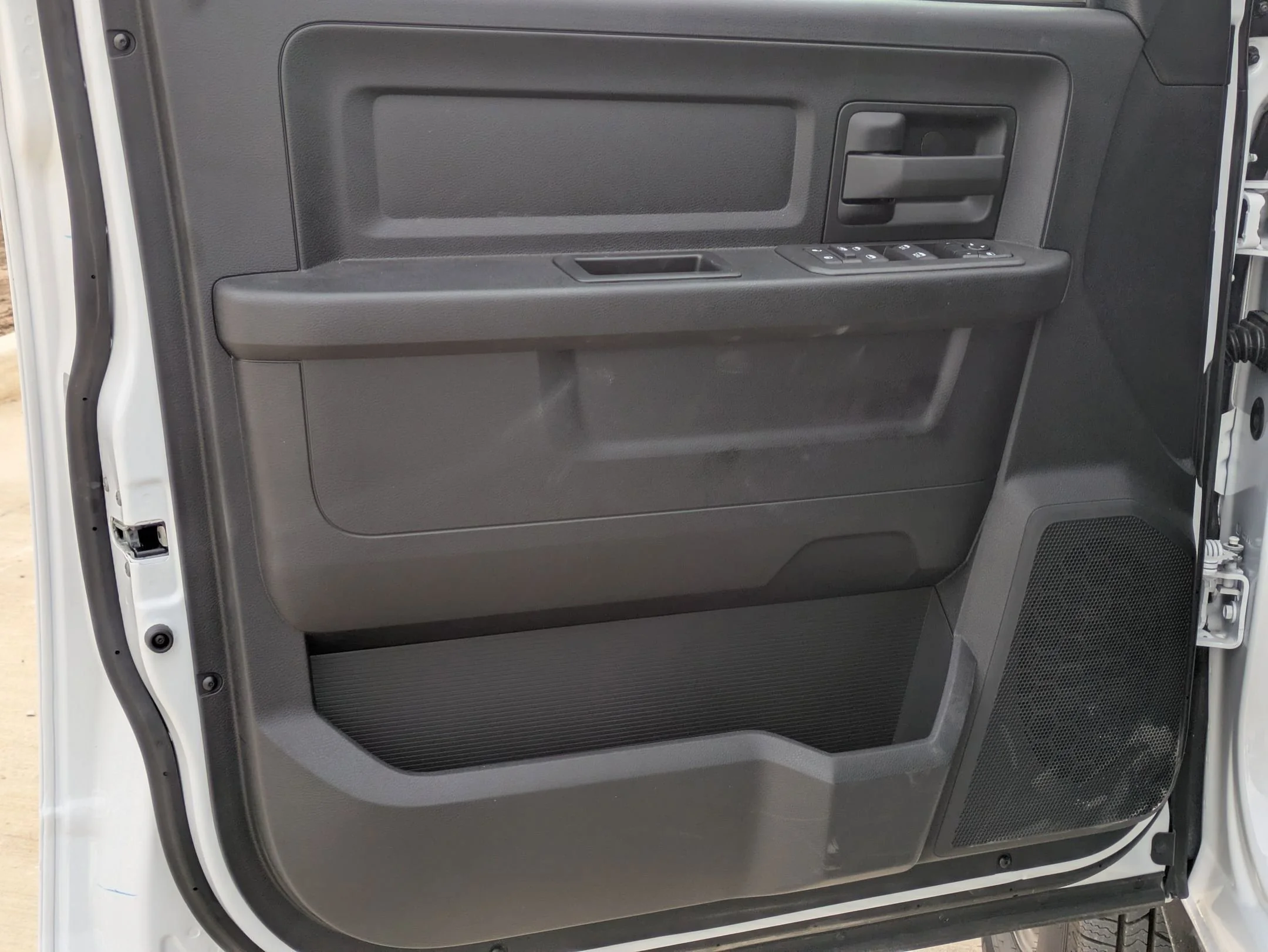 2026 RAM 3500 Chassis Tradesman - Photo 11