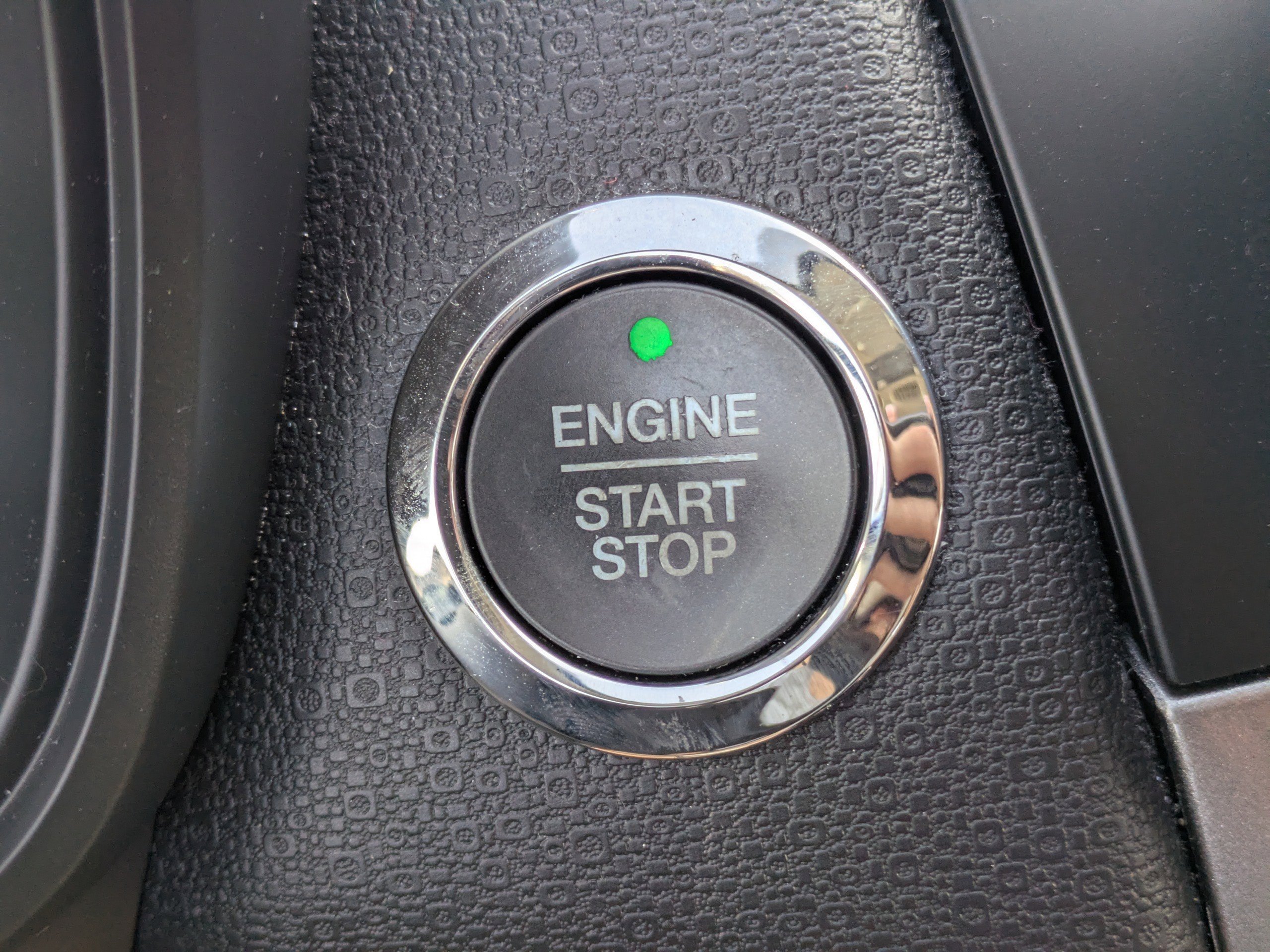 Used 2019 Smoke Metallic Ford SE image 32