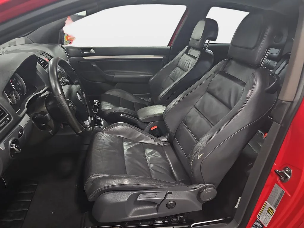 Used 2006 Red Volkswagen Base image 16