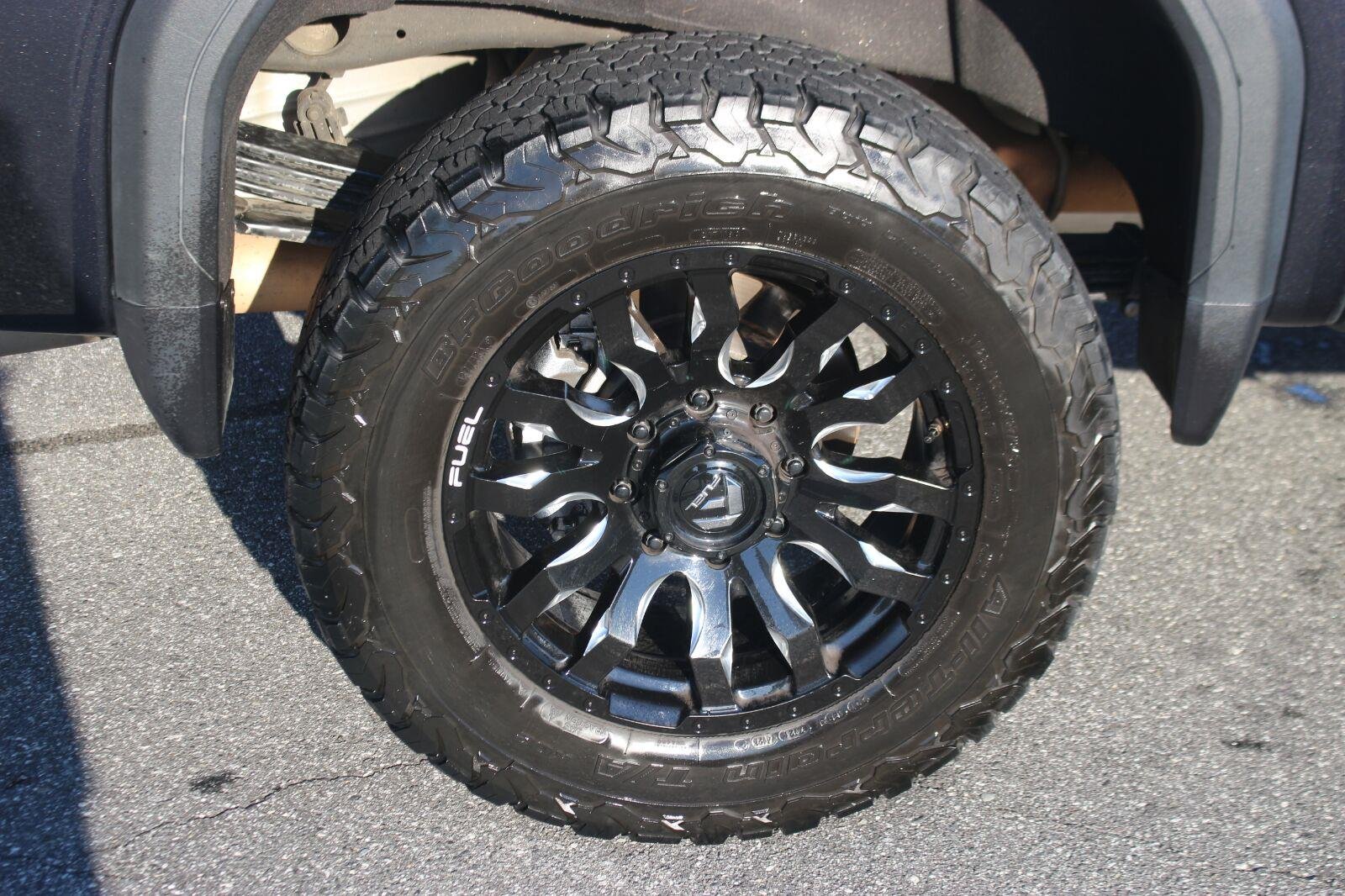 Used 2024 Titanium Rush Metallic GMC Denali image 38