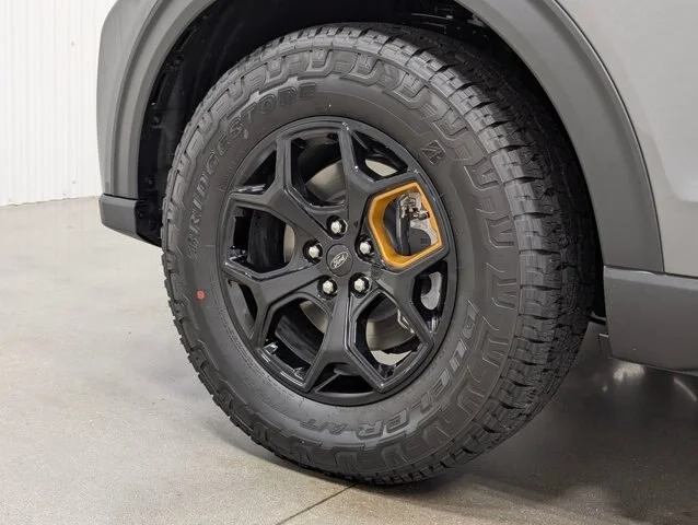 New 2026 Carbonized Gray Metallic Ford Tremor® image 30
