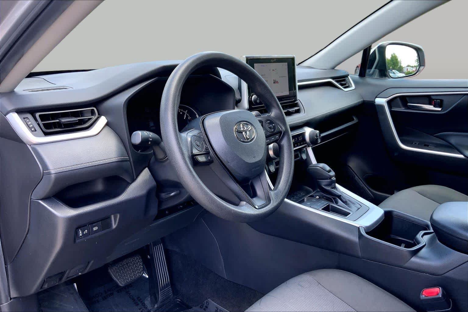 Used 2024 Silver Sky Metallic Toyota XLE image 17