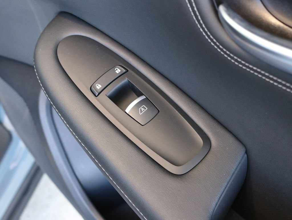 Certified Used 2025 Gray INFINITI LUXE image 31