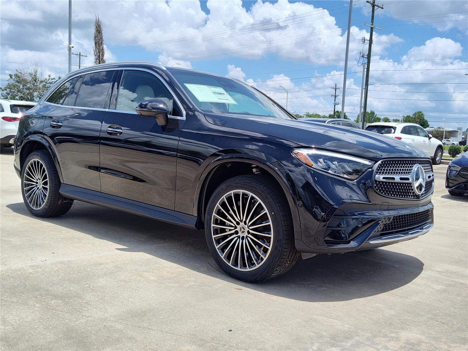 New 2026 Black Mercedes-Benz GLC 300 image 5