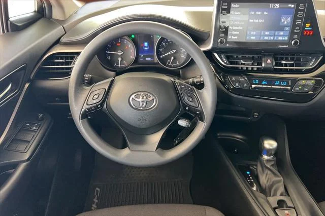 Certified Used 2020 SUPERSONIC RED Toyota  image 16