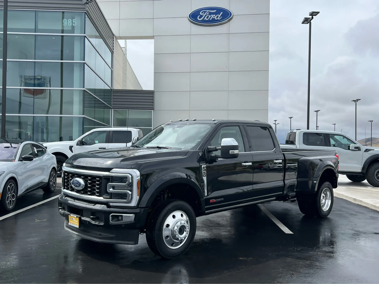 2025 Ford F-450 Platinum 4x4 Crew Cab 8' Box DRW's photo
