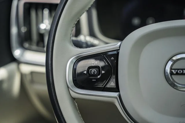 Certified Used 2024 Crystal White Volvo Plus image 26