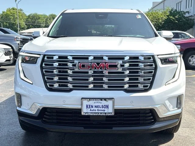 Used 2024 White GMC Denali image 2